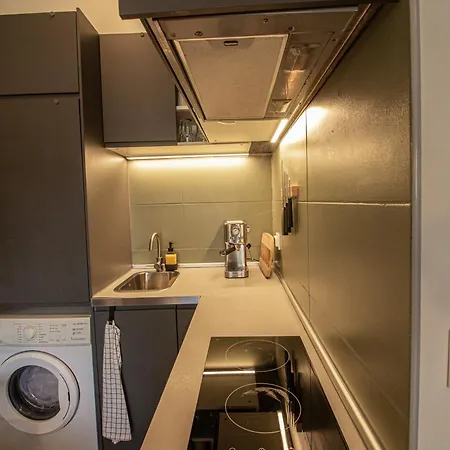 Amy's Place Apartment